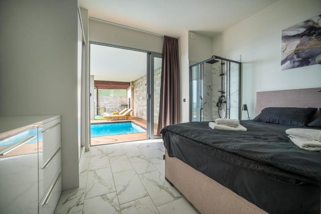Luxury Villa Kotor Montenegro - Sea View, Pool and Sauna - 4