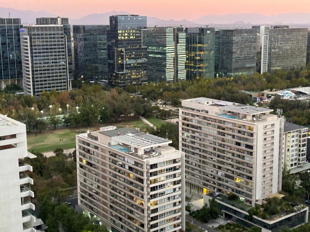 Parque Arauco Elegant apartment with balcony and pool - 2