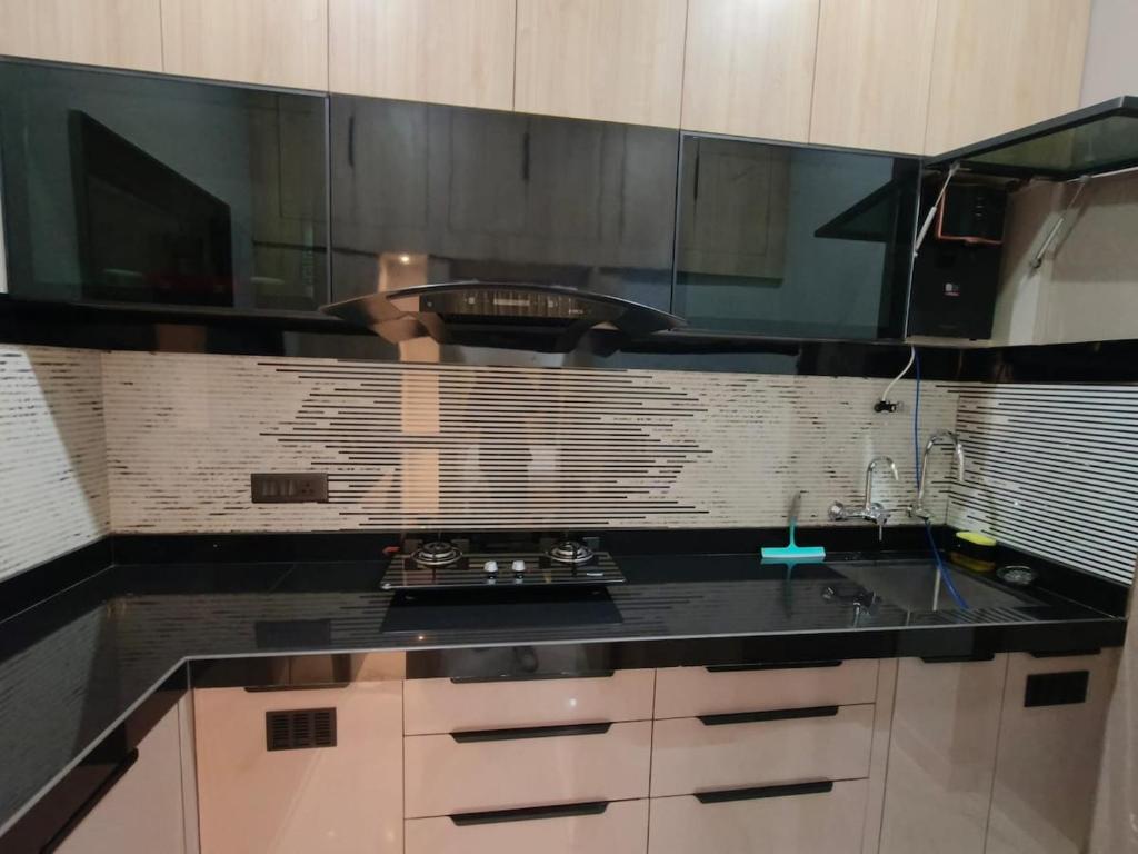 Drishti’s Farm -No rush. Just space, silence, and a stay that feels real. キッチン