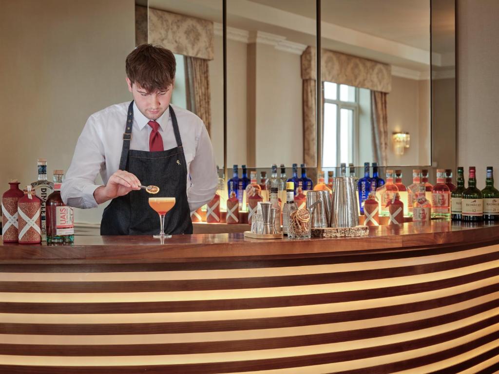 Bar/lounge