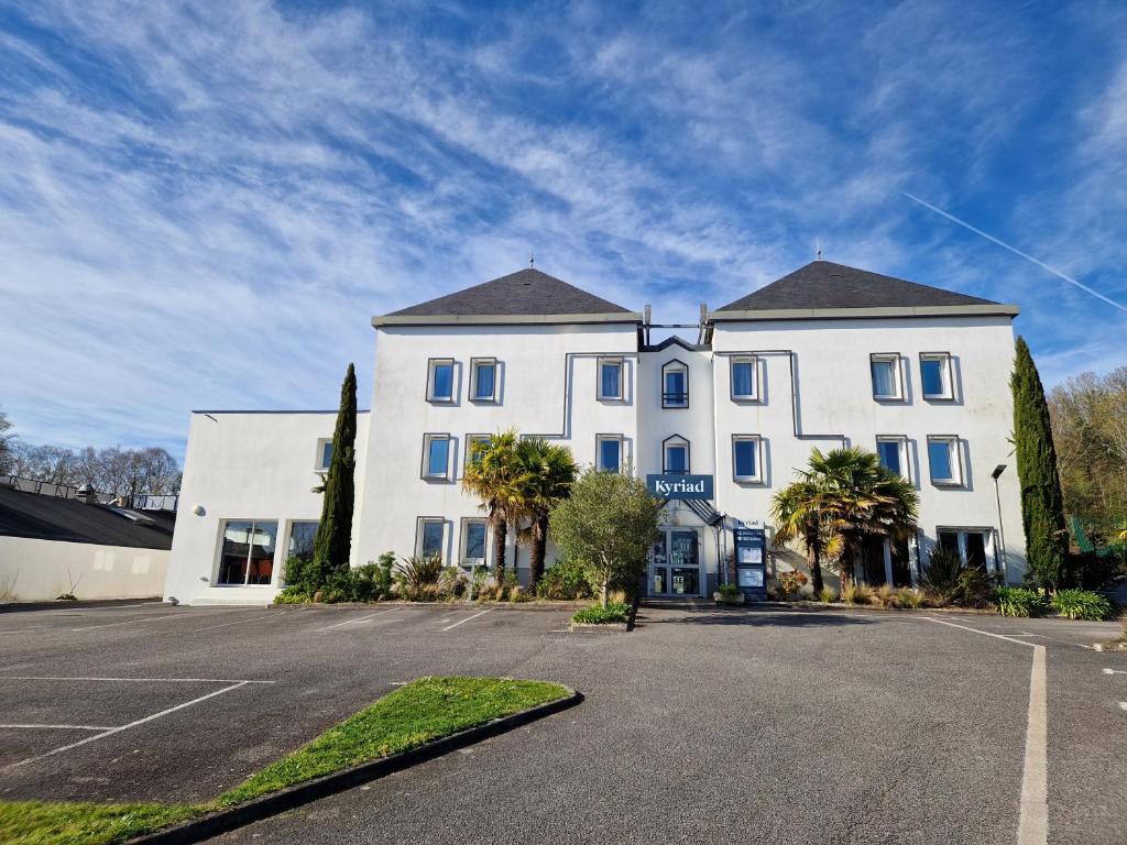 Exterior view, Kyriad Quimper Sud Hotel in Quimper