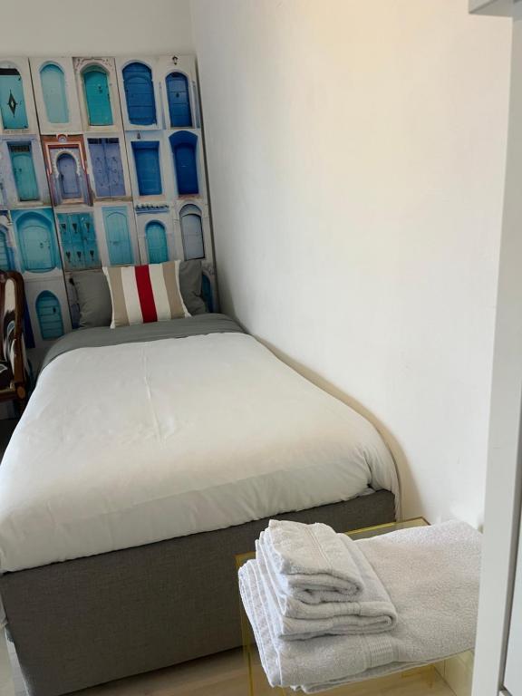 Facibeni Room with Private Living & Parking - 5