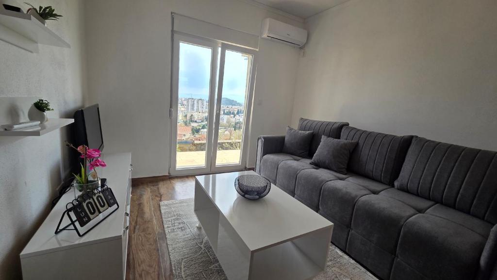 The Royal view 2 - 2