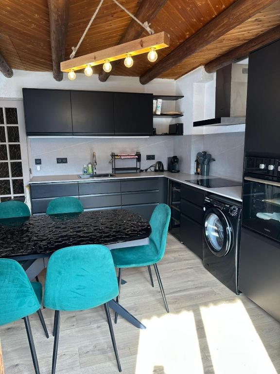 Appartement spacieux et confortable proche du centre avec terrasse - 4