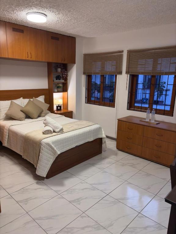 Cozy 1-Bedroom Apt for 4 in Central Miraflores - 2