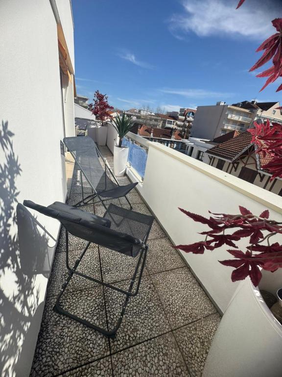 Arcachon Terrace in full sun - 2