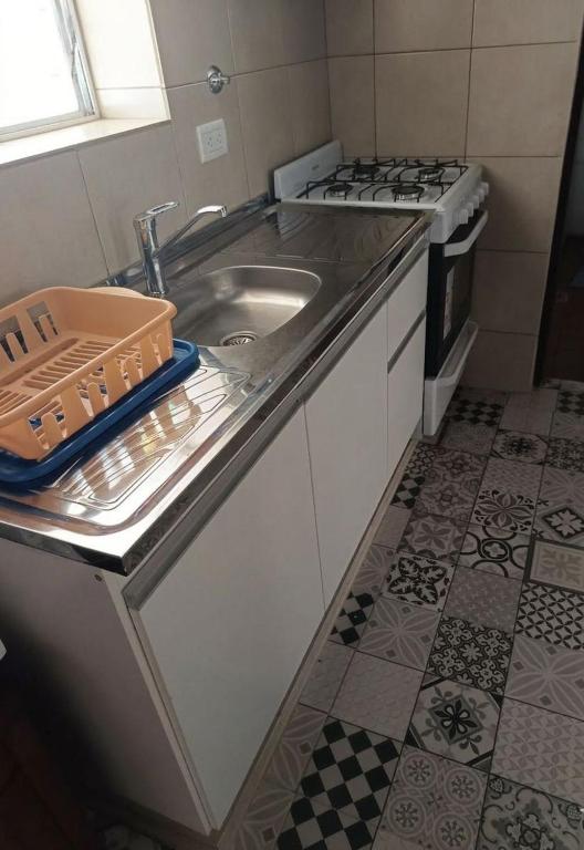 Casa en alquiler a una cuadra de la peatonal - 2