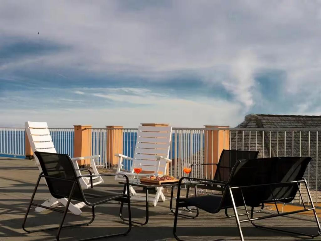 Vista Mare, Terrazza e Parcheggio Gratis - 1