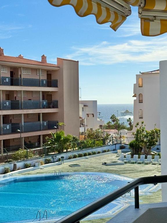 Sunny Escape in Los Cristianos - 5