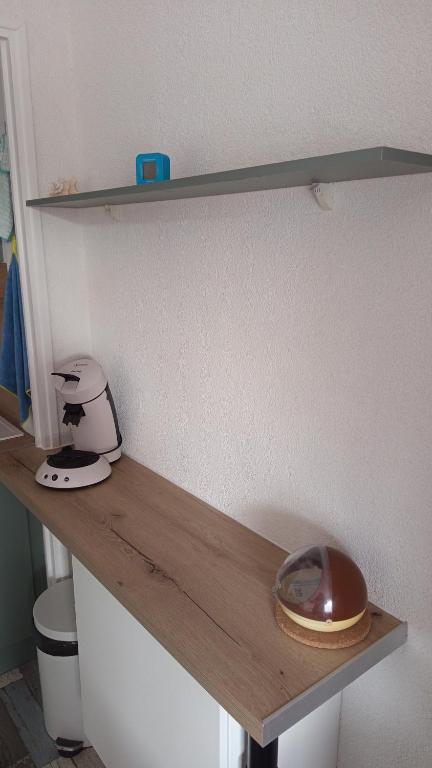 Studio rénové avec balcon et vue dégagée - 2