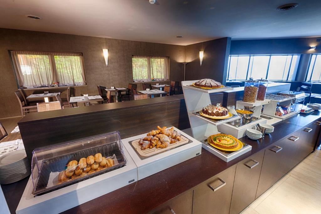 Best Western Albavilla Hotel & Co. Photo 43