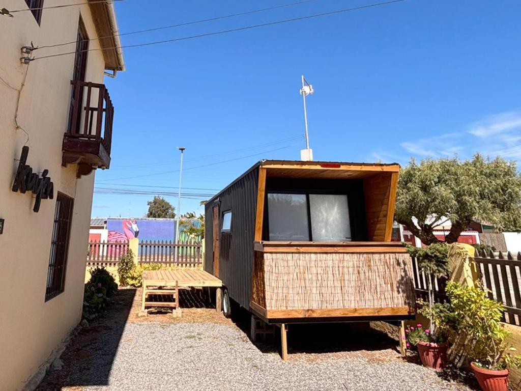 Kuyen Hostel & Tiny Houses - 4