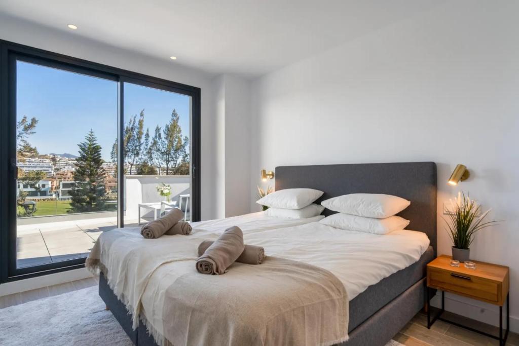 Holiday Apartment Navigolf, Pool, Terrace & Wi-Fi - 4
