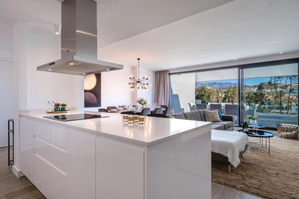 Holiday Apartment Navigolf, Pool, Terrace & Wi-Fi - 5