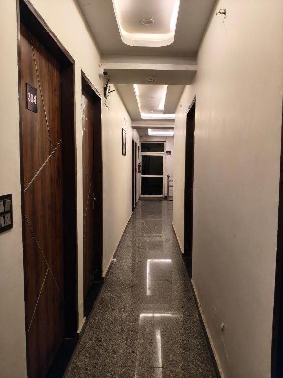 フロント・ロビー