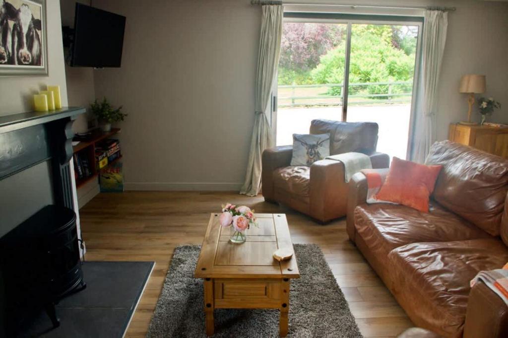 Converted Stables at Peaceful Family Farm Stay photo 2