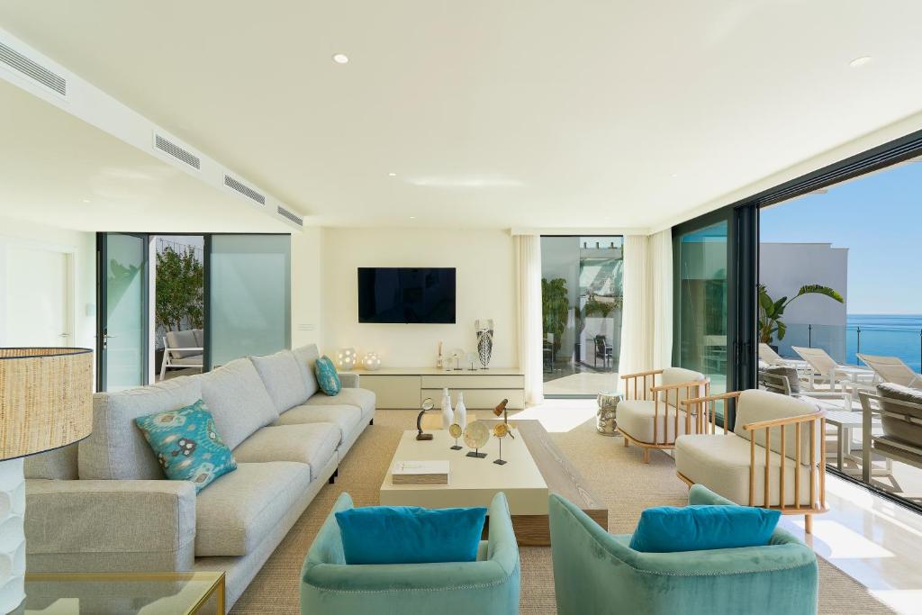 Villa Horizon - Luxury, Heated Pool and Jacuzzi - 2