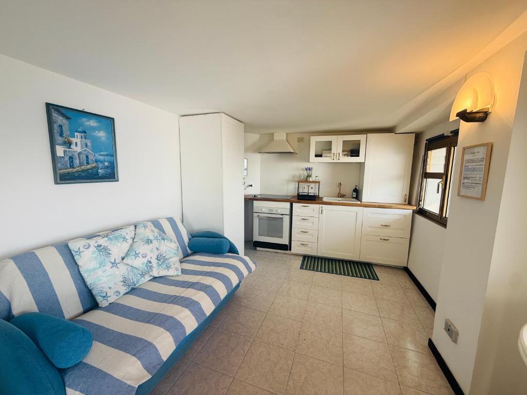 Elegante vista mare con posto auto privato - 3
