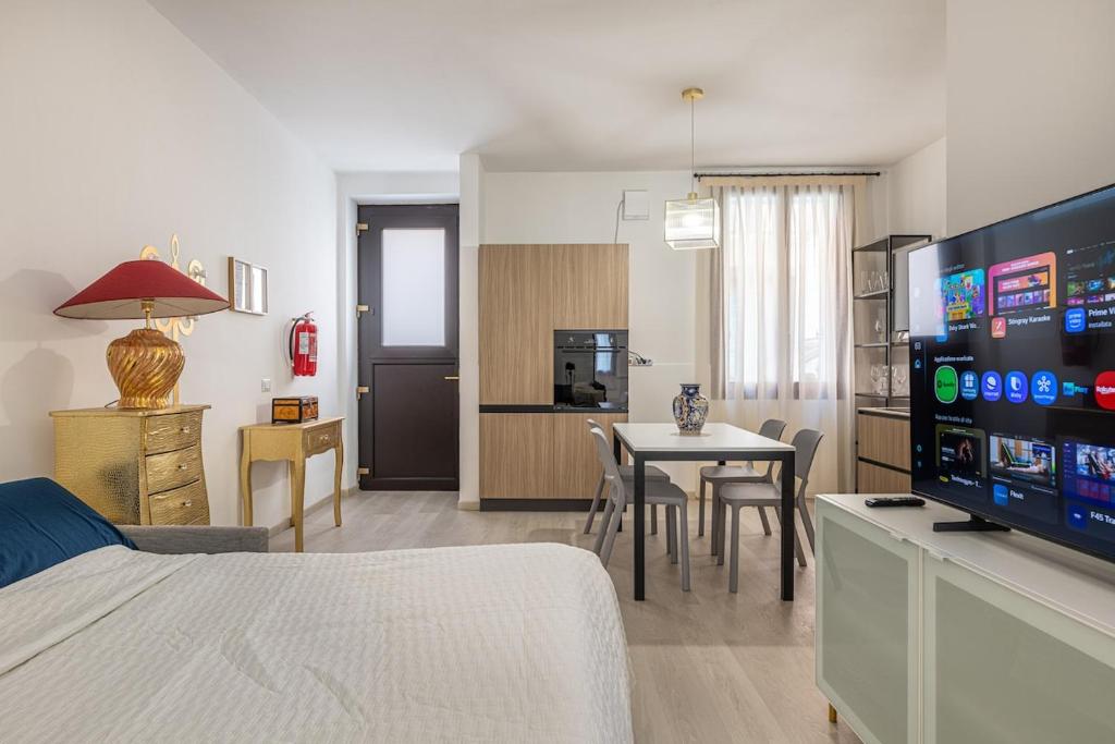 Domus Aurum - Raffinato e Confortevole Appartamento in Centro Storico fuori dalla ZTL - 5