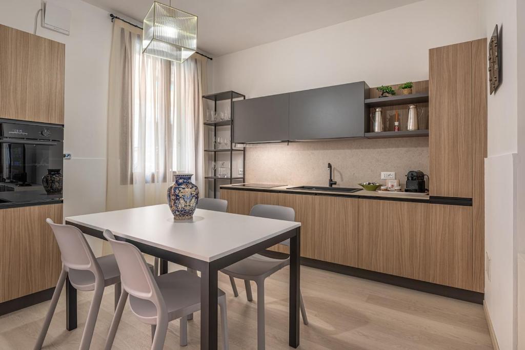 Domus Aurum - Raffinato e Confortevole Appartamento in Centro Storico fuori dalla ZTL - 2