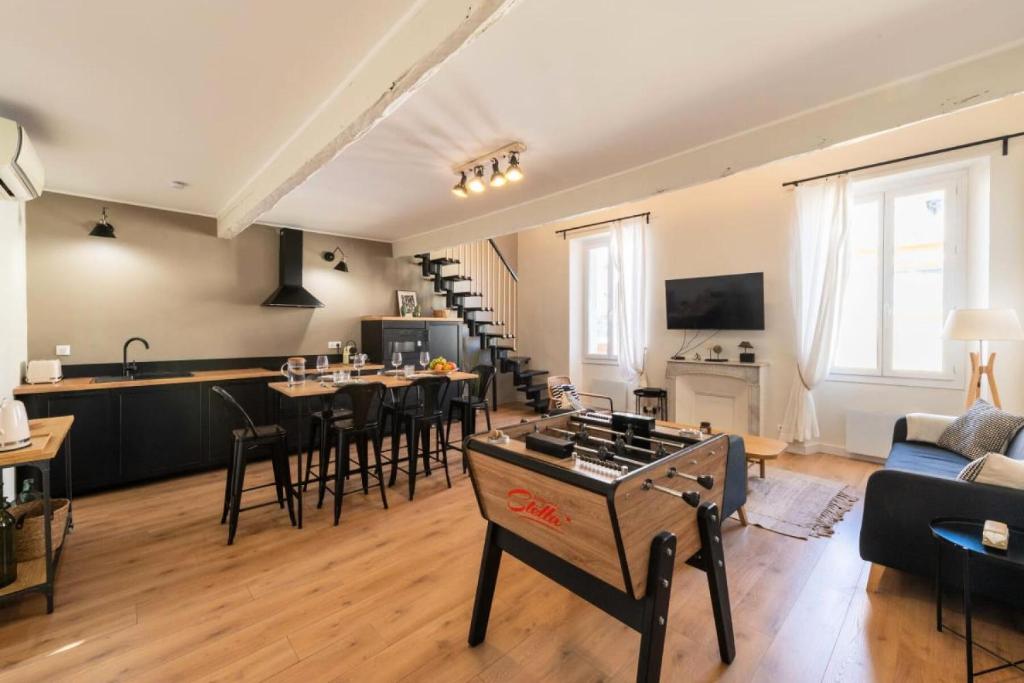 Résidence Rare ! Duplex De Style En Plein Centre Ville - RARE ! Duplex de style en plein centre ville MAE-5823 - 1