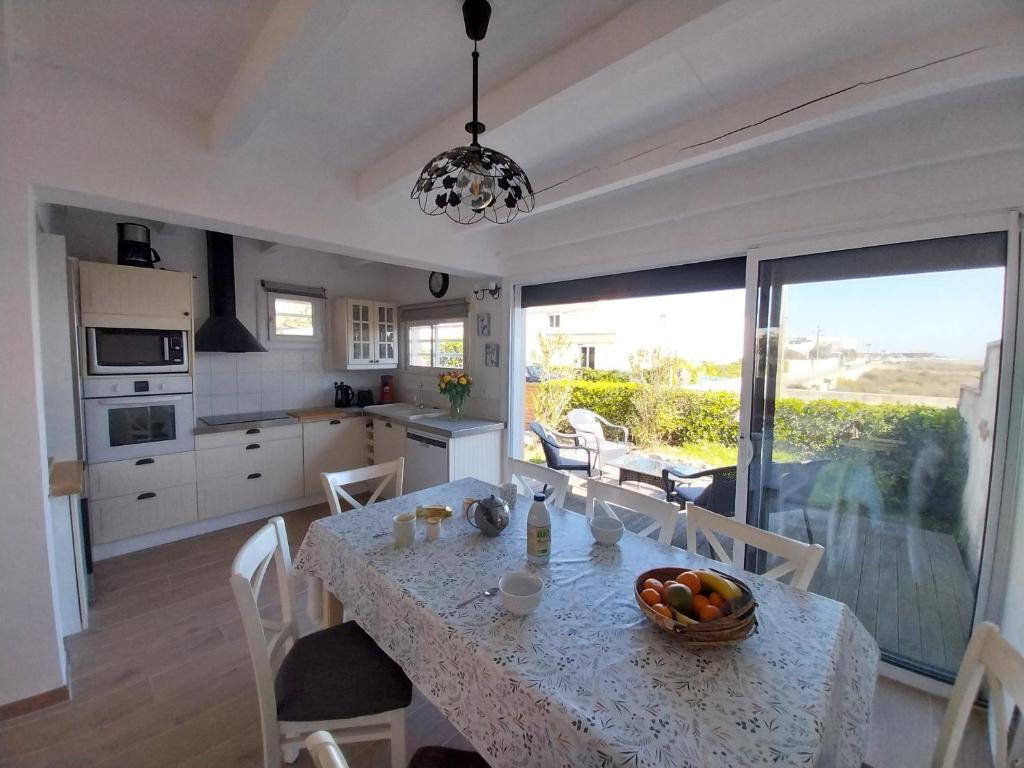 Villa T6, 10 couchages, front de mer, piscine, Saint Pierre la Mer - 3