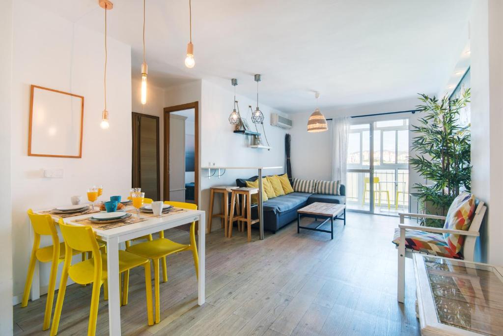 Sunny apartment next to the Beach ZE1 - 2