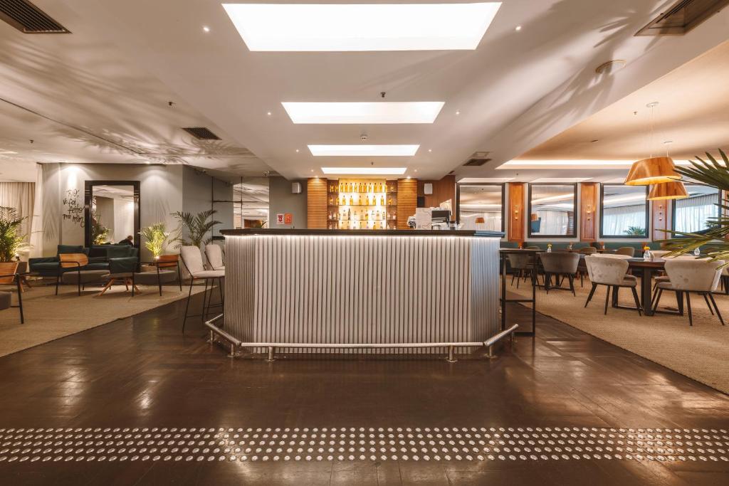 Pub/Lounge