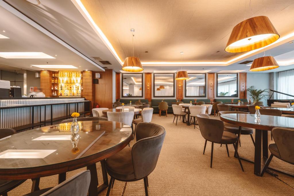 Pub/Lounge