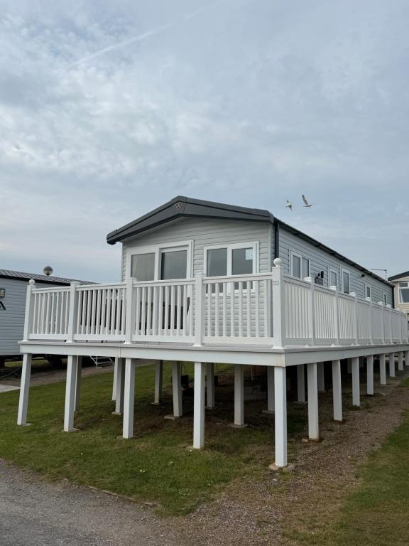 Luxury 3-Bed Caravan with Sea View, Exmouth photo 7