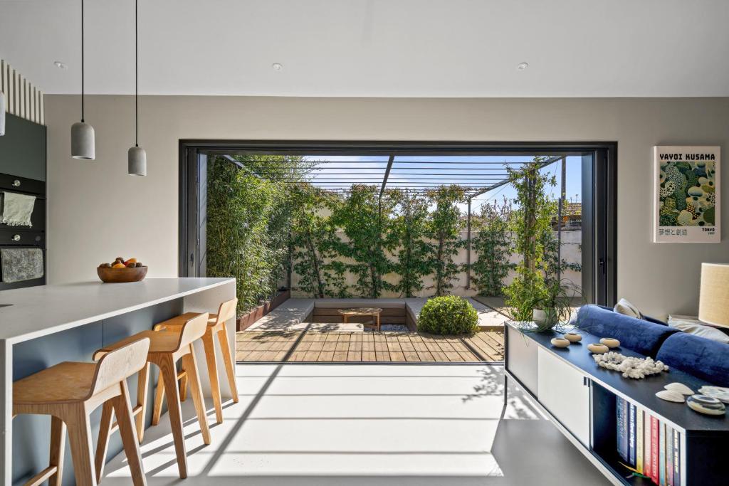 Villa design, charme avec piscine - 2