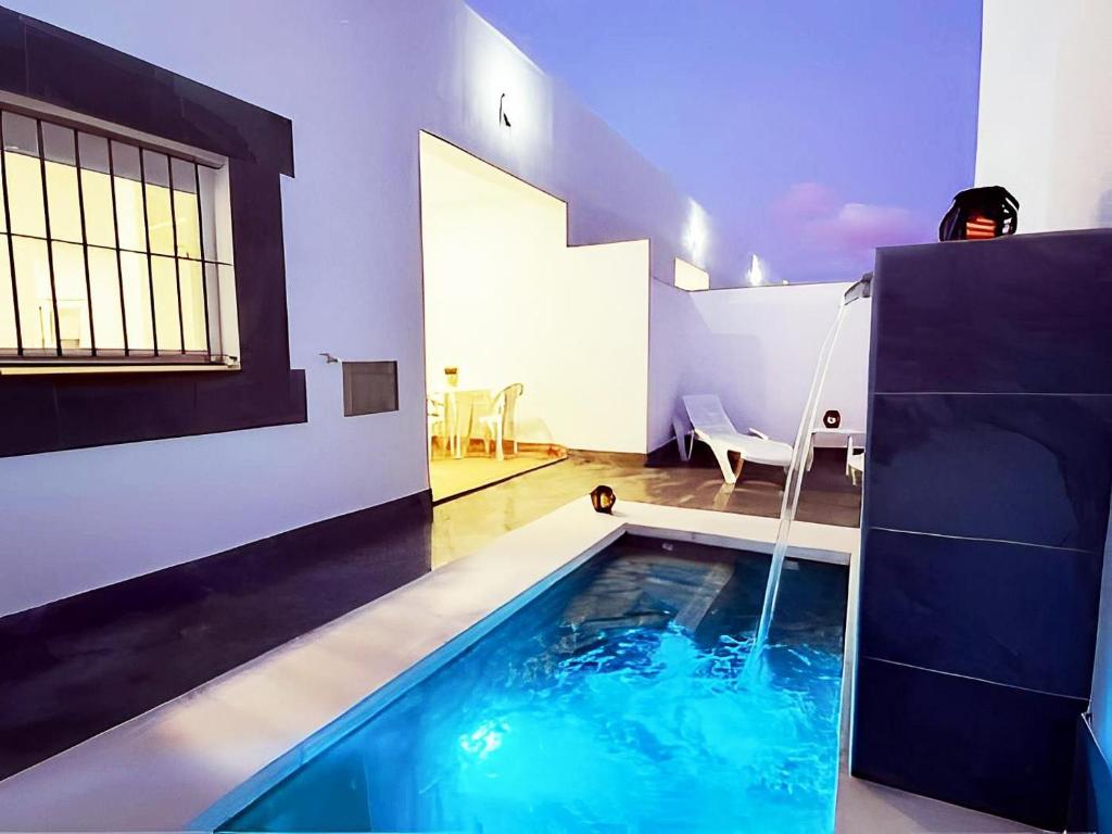 Apartamento con terraza aire acondicionado piscina con chorros - 1