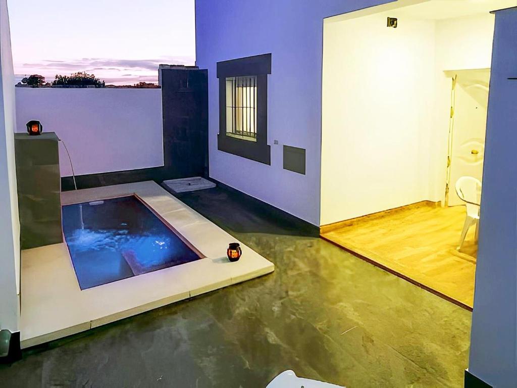 Apartamento con terraza aire acondicionado piscina con chorros - 2