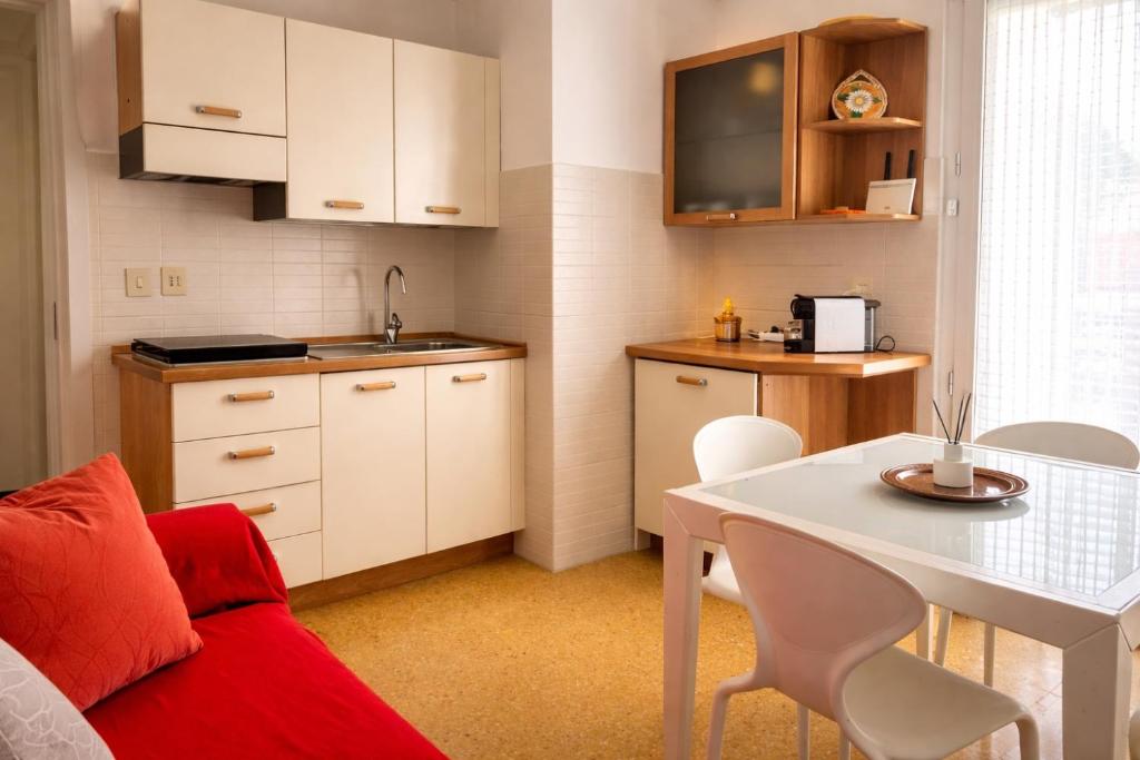 Sweet dreams apartment by the beach - 2