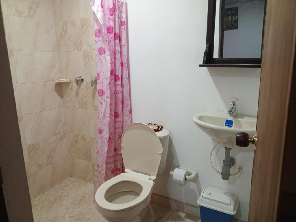 Habitación acogedora en Villa de Leyva cerca al parque principal y escenarios deportivos - 3