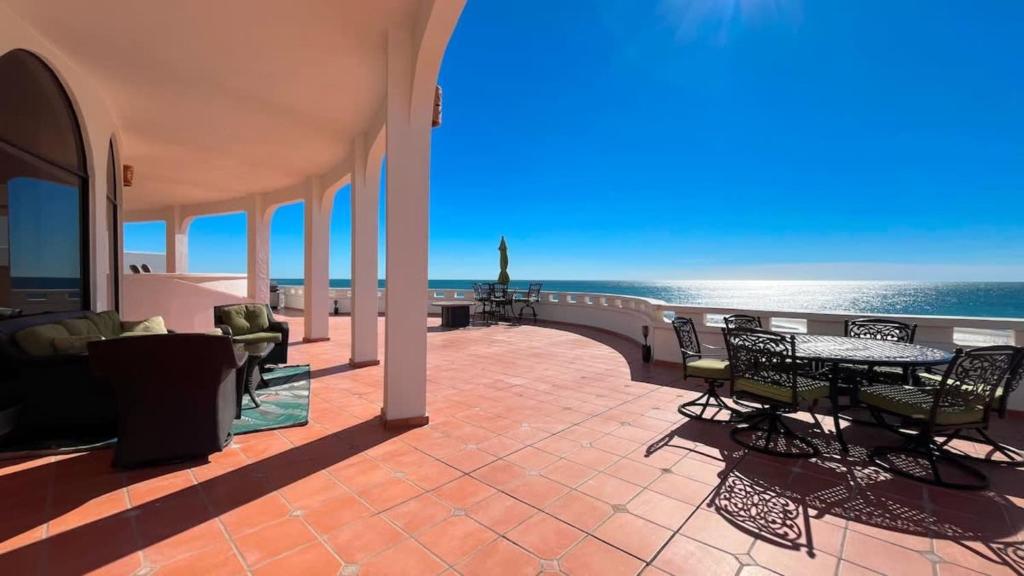Spacious Home in Las Conchas Villa de la Playa - 2