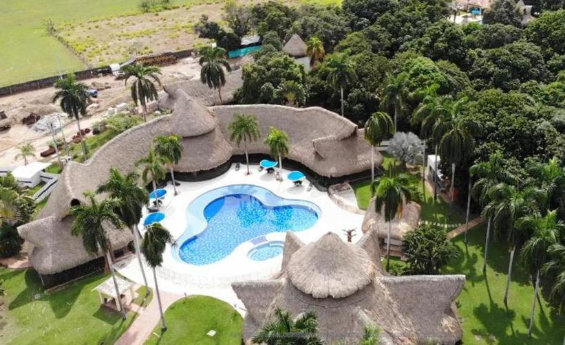 Apartamento con balcón Palma Real - Flandes, Tolima - 3