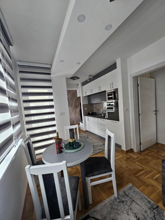 Apartman Daluxst - 4