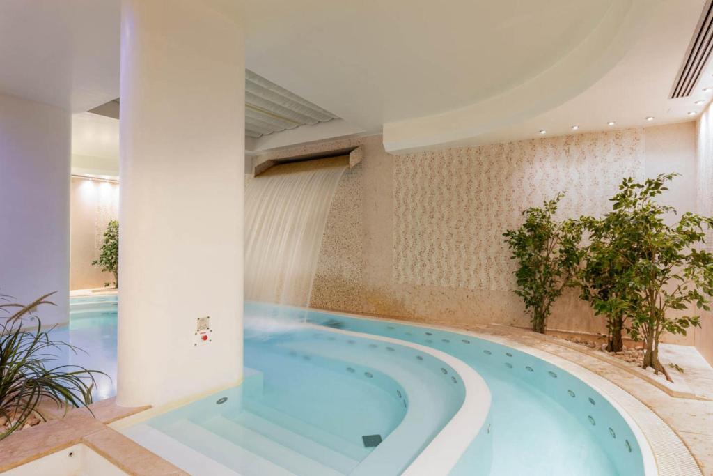 DoubleTree by Hilton Florence Metropole - 2