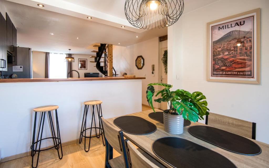 Appt Duplex La Ganterie, fibre en centre-ville - 5