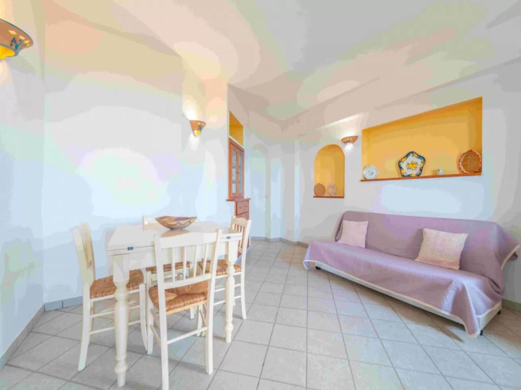 A charming accommodation surrounded by greenery - 3