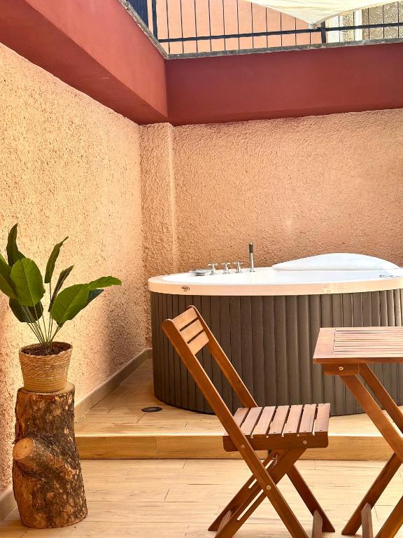 Domus Auri Vatican Boutique Stay - 1