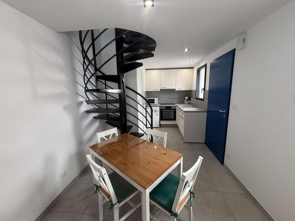 Maisonnette 3 Personnes - Port la Nouvelle PN000-005 - 2