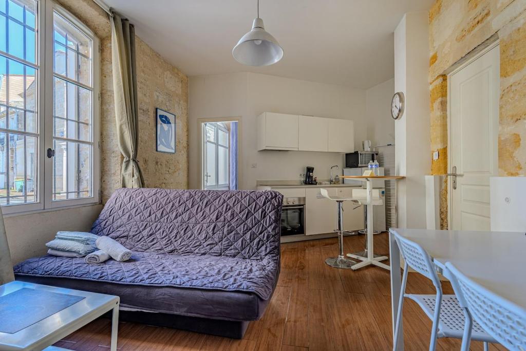 Marceau - T2 avec 1 Chambre 1 Salle de Bain et 1 Canapé Lit - 1