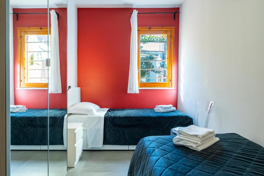 GuestHost - La Romantica - Lovely Apt with Terrace - 4