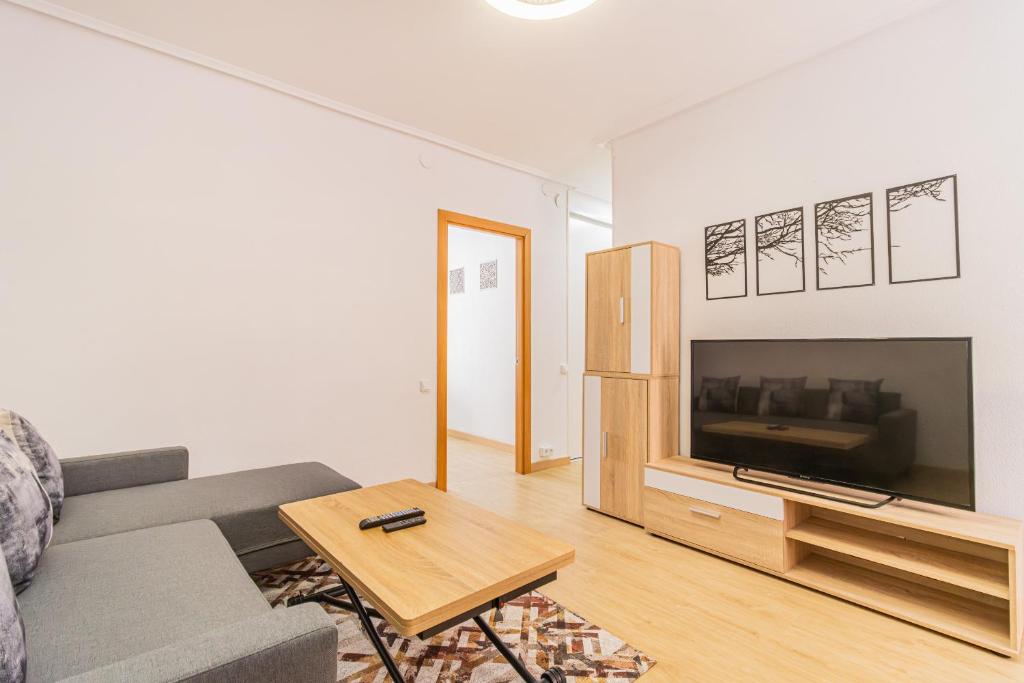 City Stay with 3 Bedrooms - 2