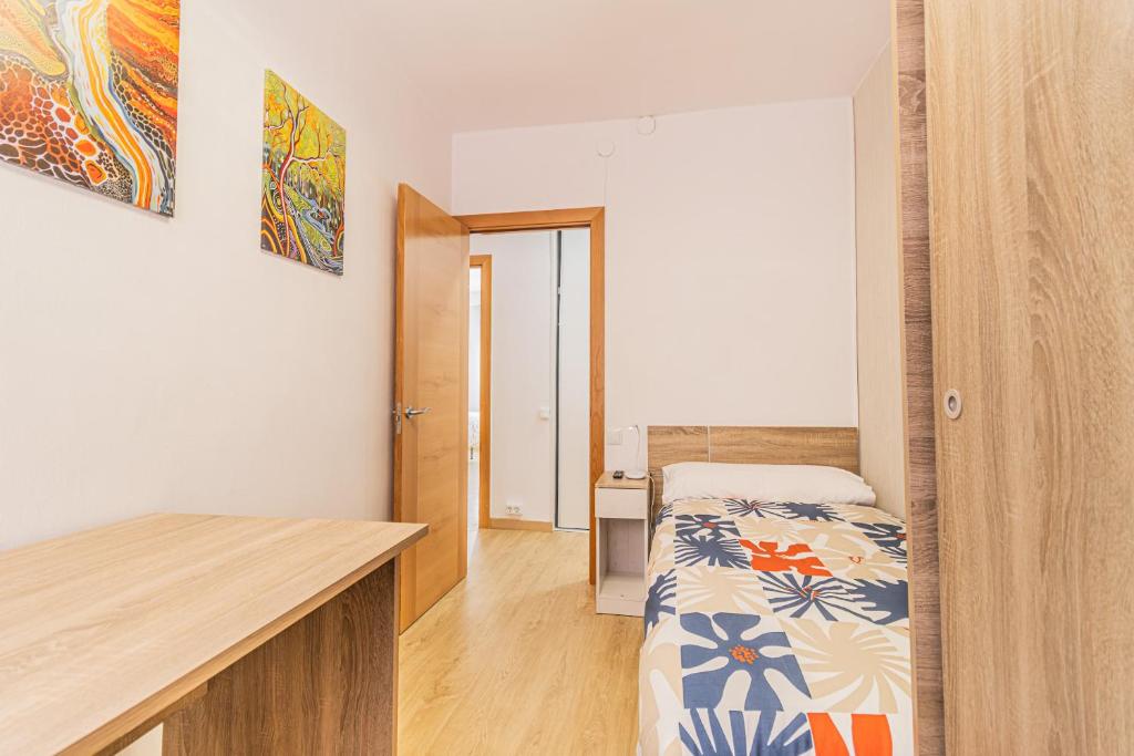 City Stay with 3 Bedrooms - 5