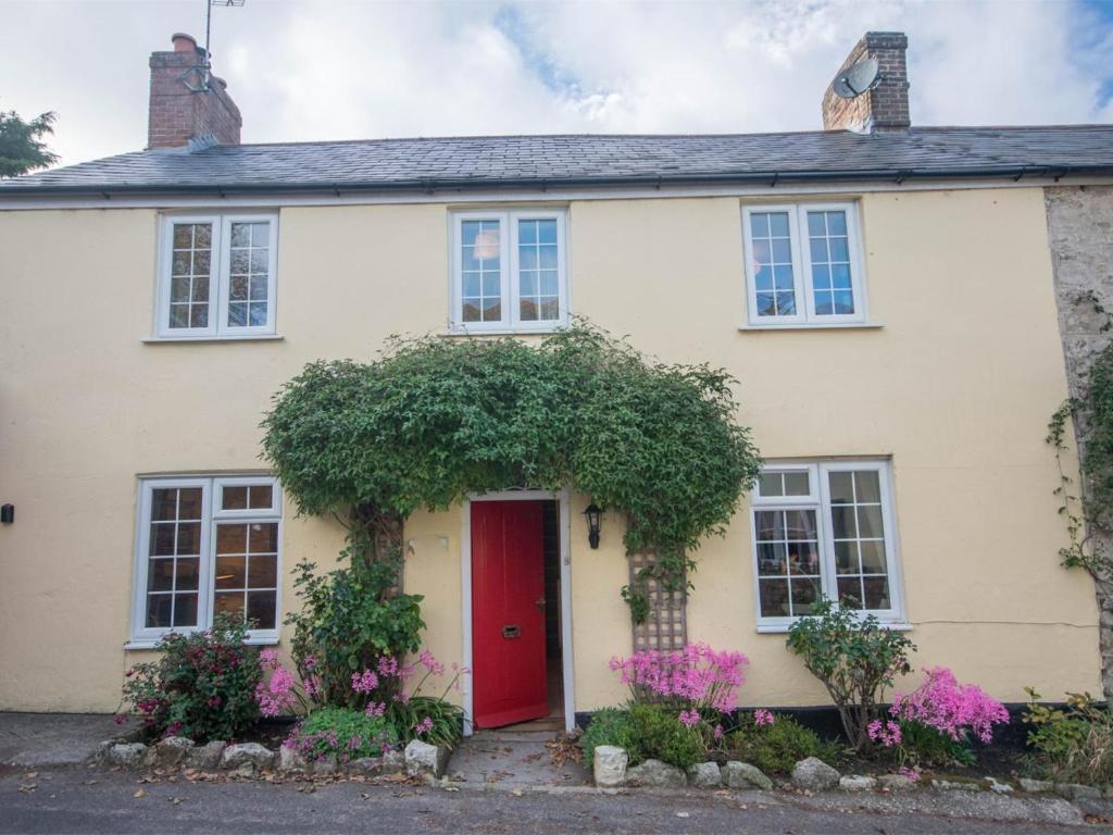 3 Bed Cottage Weymouth (oc-dc053) exterior