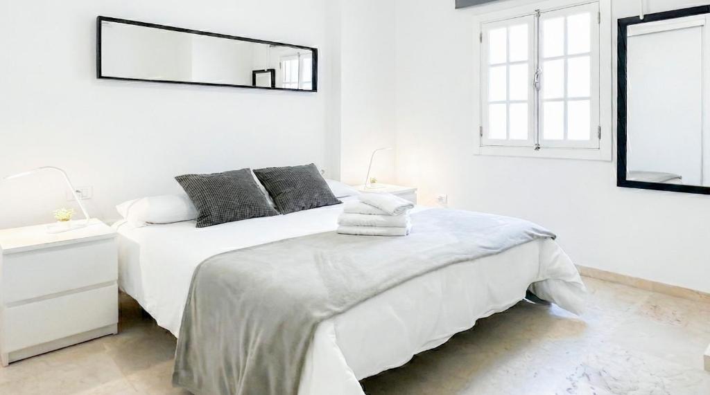 Tenerife City Apartments Two-Bedrooms - 4