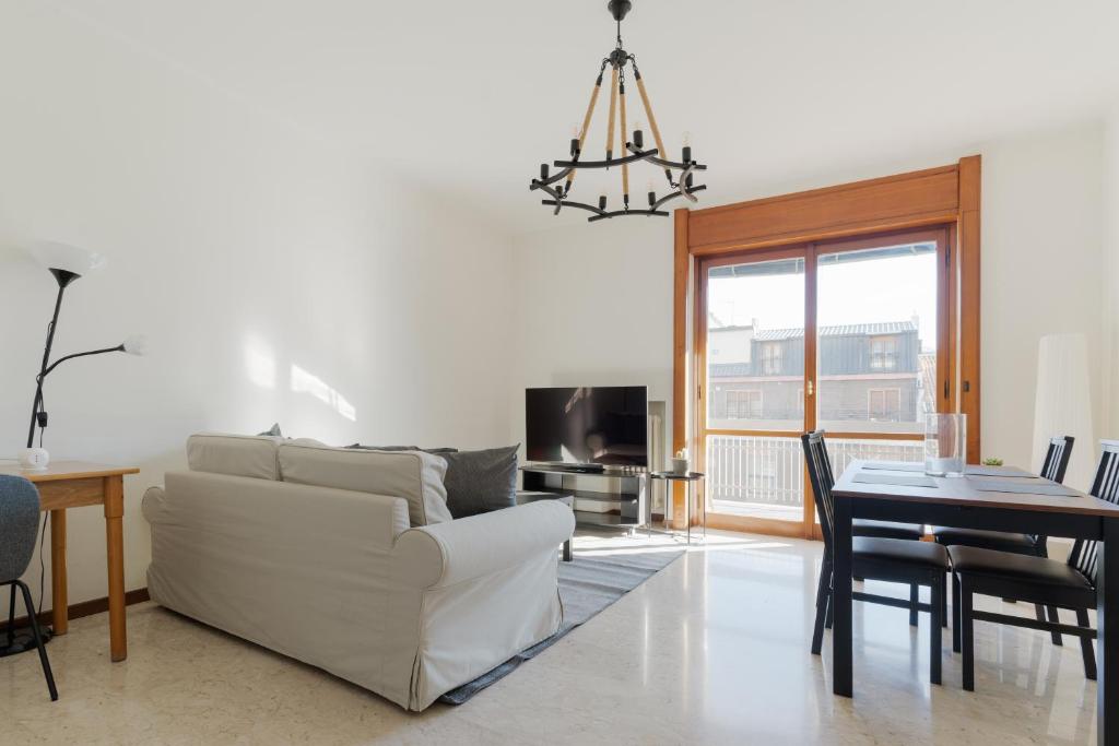 GuestHost - Spacious Apartment X6 Zara MM3 MM5 - 1